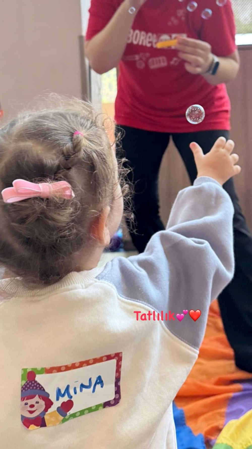 Eda Ece kızı Mina İpek'i paylaştı: Annesine benzerliği dikkat çekti - 5