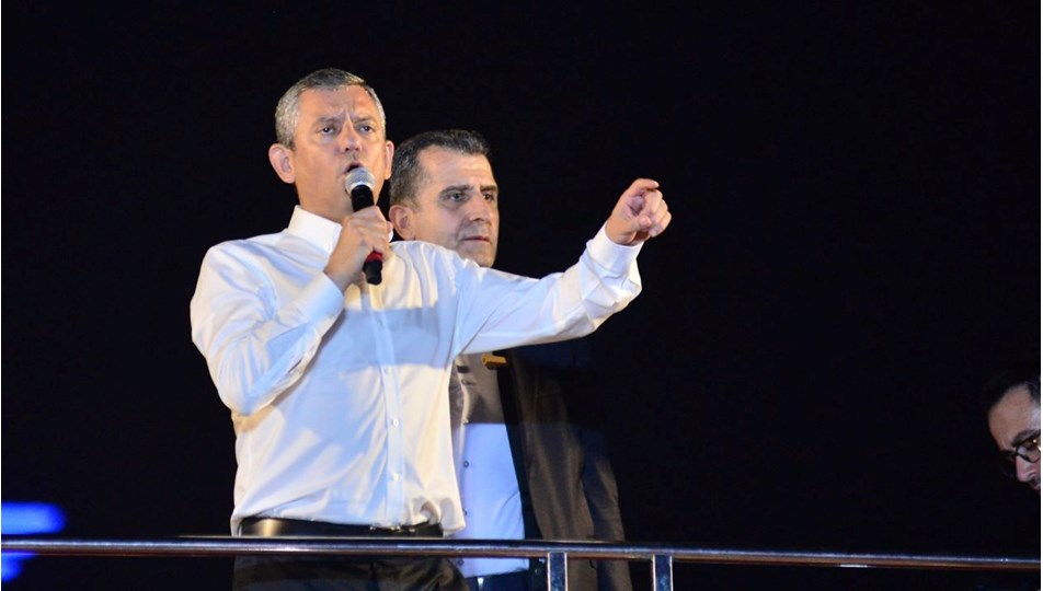 CHP lideri Özel: "Biz bu üç şeyin arkasındayız"
