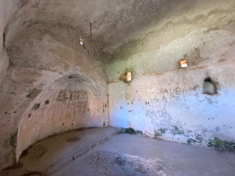 The 'ghost village' is a tourist attraction despite the pandemic - 16