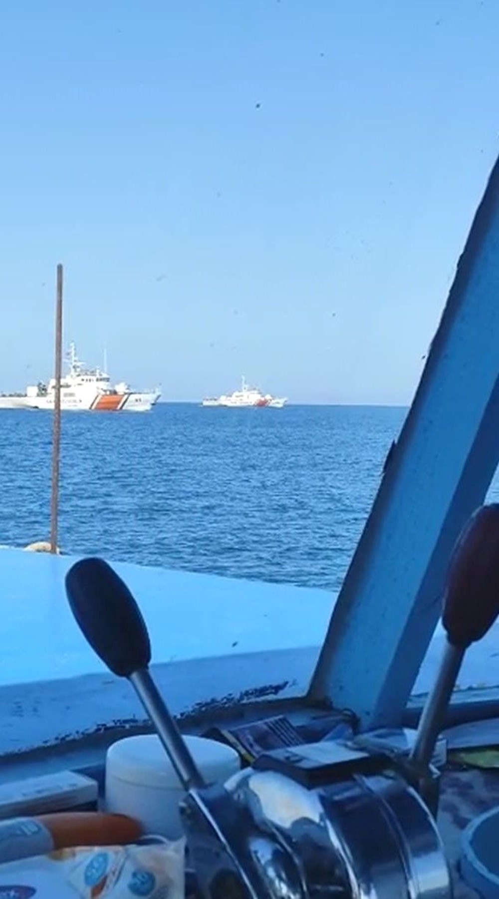 Karadeniz açıklarında gemi yangını: Denize atlayan makinist kayboldu - 4