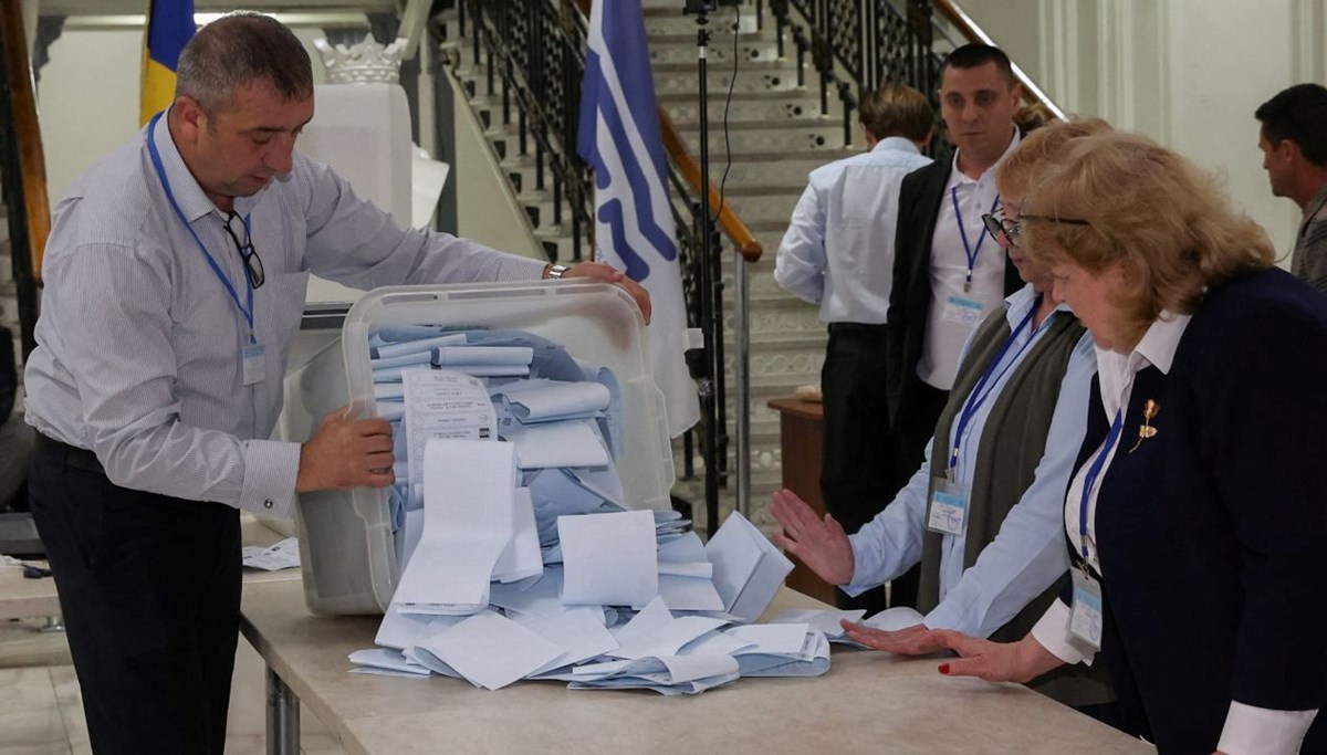 Moldova'da olaylı seçim: Katılım oranı yüzde 52