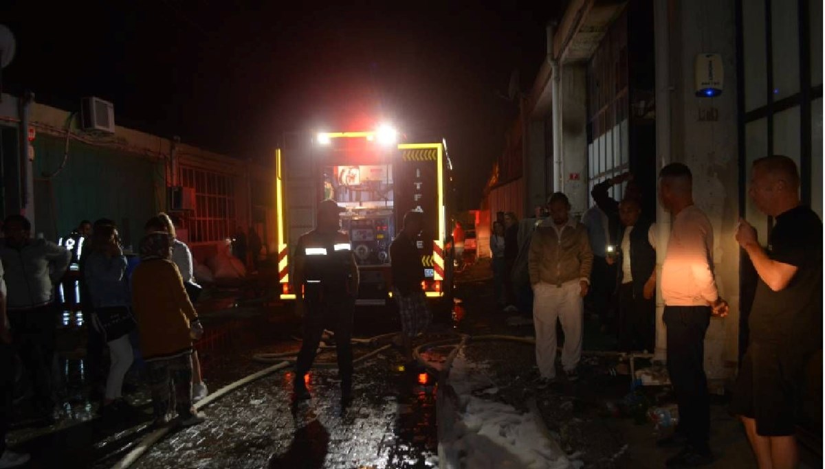 Gözlük fabrikadasında yangın