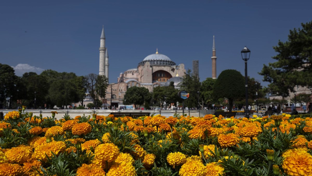 Ayasofya Camii'nin ibadete açılışının 4. yılı: 25 milyon ziyaretçiyi ağırladı