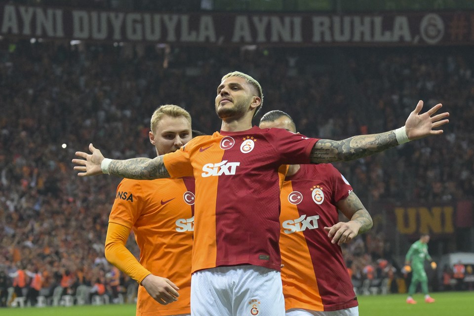 Galatasaray kazandı, Okan Buruk rekor kırdı - 2