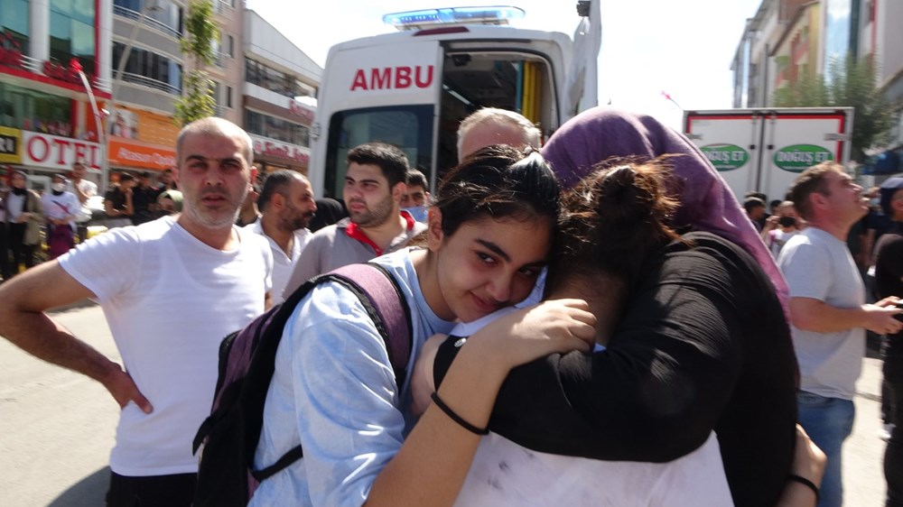 Muş’ta yangında can pazarı: 80 öğrenci sinir krizi geçirdi - 13