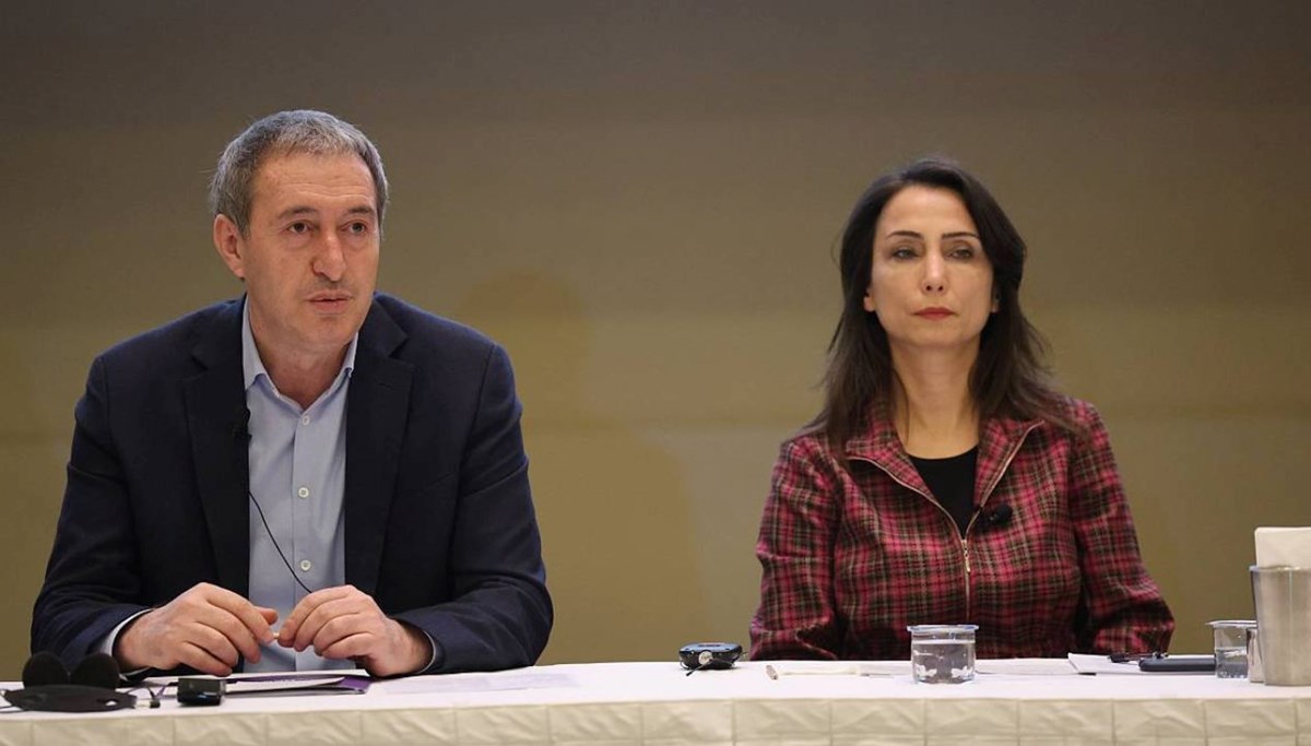 DEM Parti'den silah bırakma mesajı DEM Parti'den silah bırakma mesajı