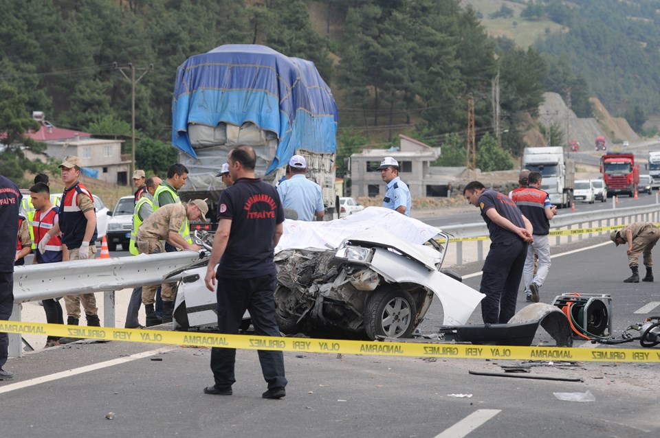 Kahramanmaraş'ta feci kaza: 3 ölü, 2 yaralı - 2