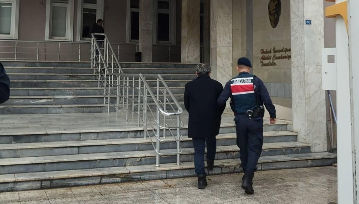 FETÖ’den aranan eski hakim Manisa’da tutuklandı FETÖ’den aranan eski hakim Manisa’da tutuklandı