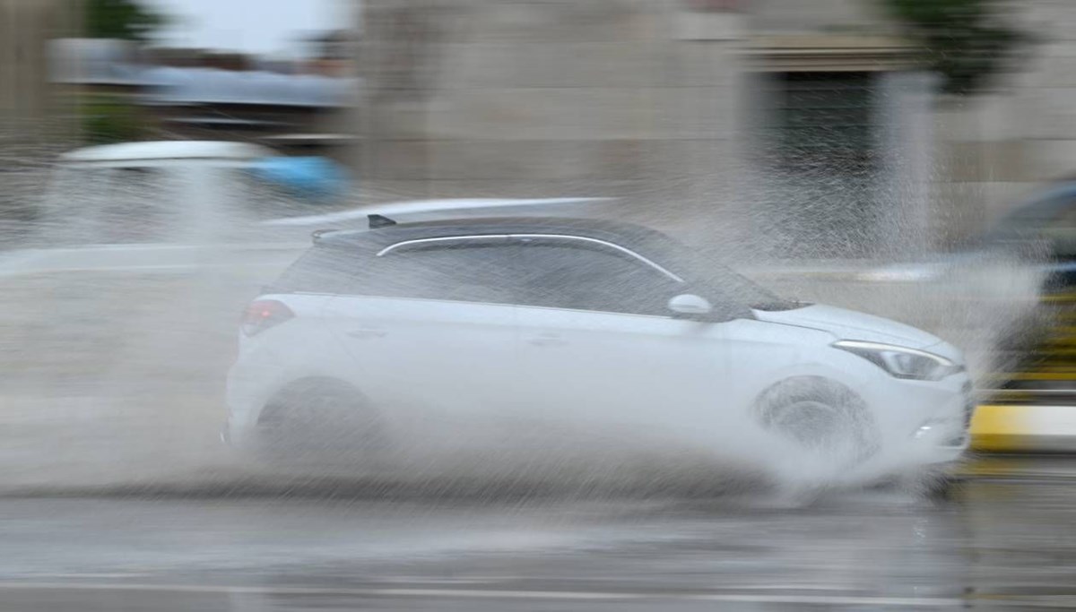 Meteoroloji bildirdi: İstanbul dahil birçok ilde sağanak yağış bekleniyor