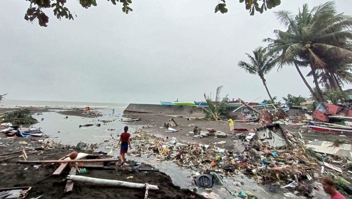 Filipinler'de sel: 25 ölü, 26 kayıp