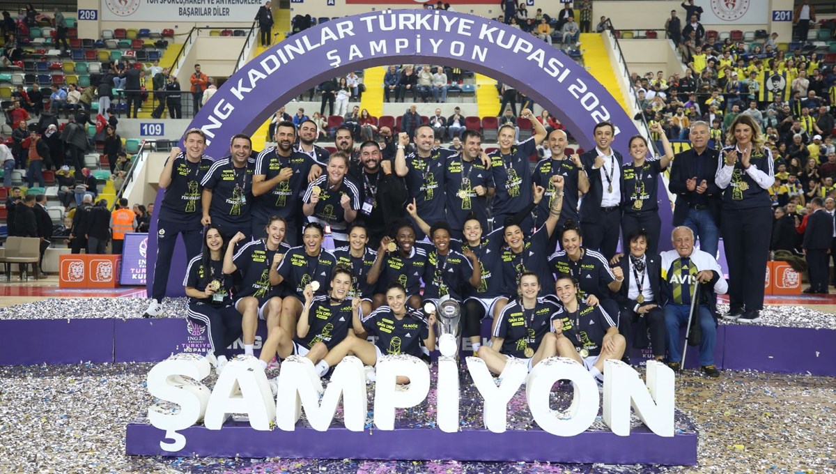 Kadınlar basketbolda kupanın sahibi Fenerbahçe Kadınlar basketbolda kupanın sahibi Fenerbahçe