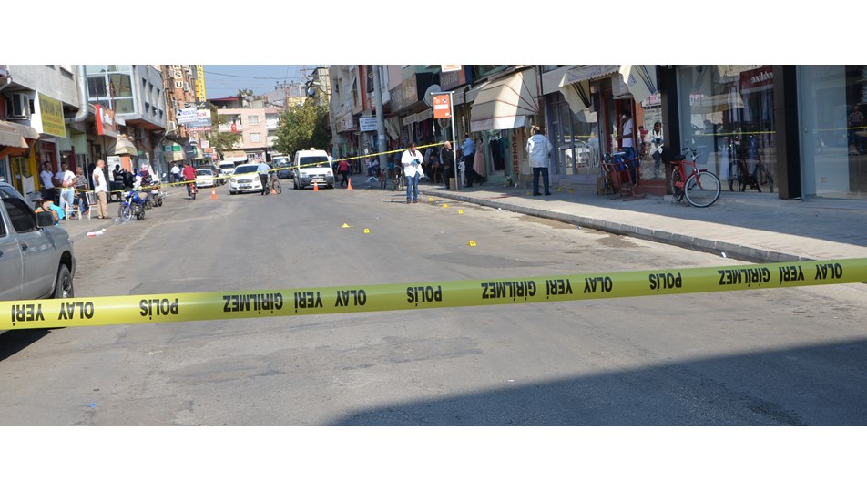 Eski eşiyle evlenen adama kurşun yağdırdı