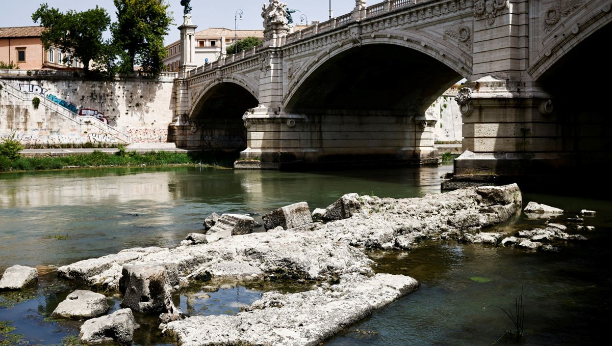 İtalya’da tarihi kuraklık: Tiber nehri kurumaya yüz tuttu