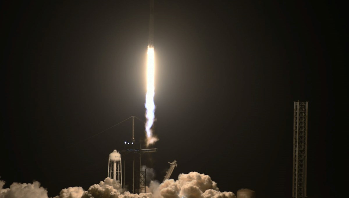 SpaceX, Uluslararası Uzay İstasyonu'na 4 astronot gönderdi