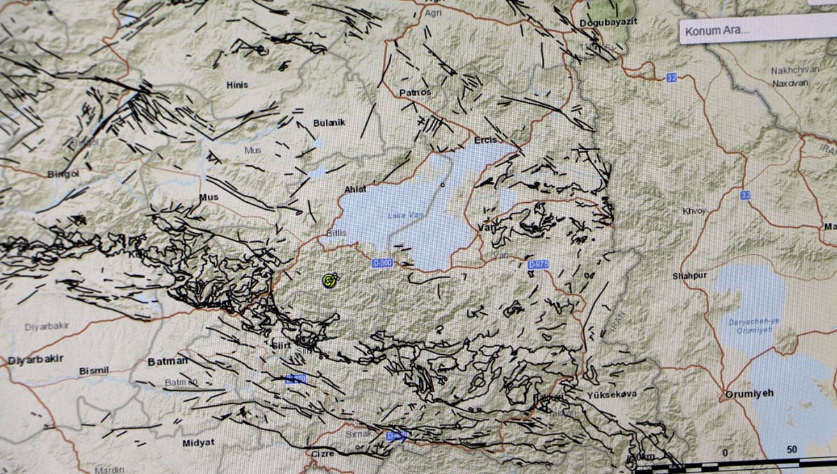 Bitlis'teki deprem kafaları karıştırdı: 