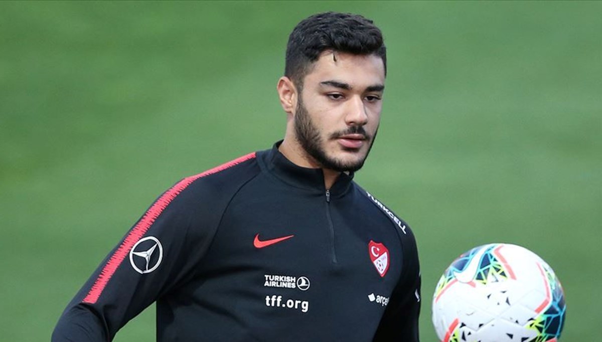 A Milli Futbol Takımı'nda Ozan Kabak idmanı yarıda bıraktı A Milli Futbol Takımı'nda Ozan Kabak idmanı yarıda bıraktı