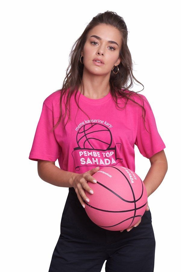 Pembe Top Bensu Soral In Elinden Havalanacak Saglik Haberleri Ntv