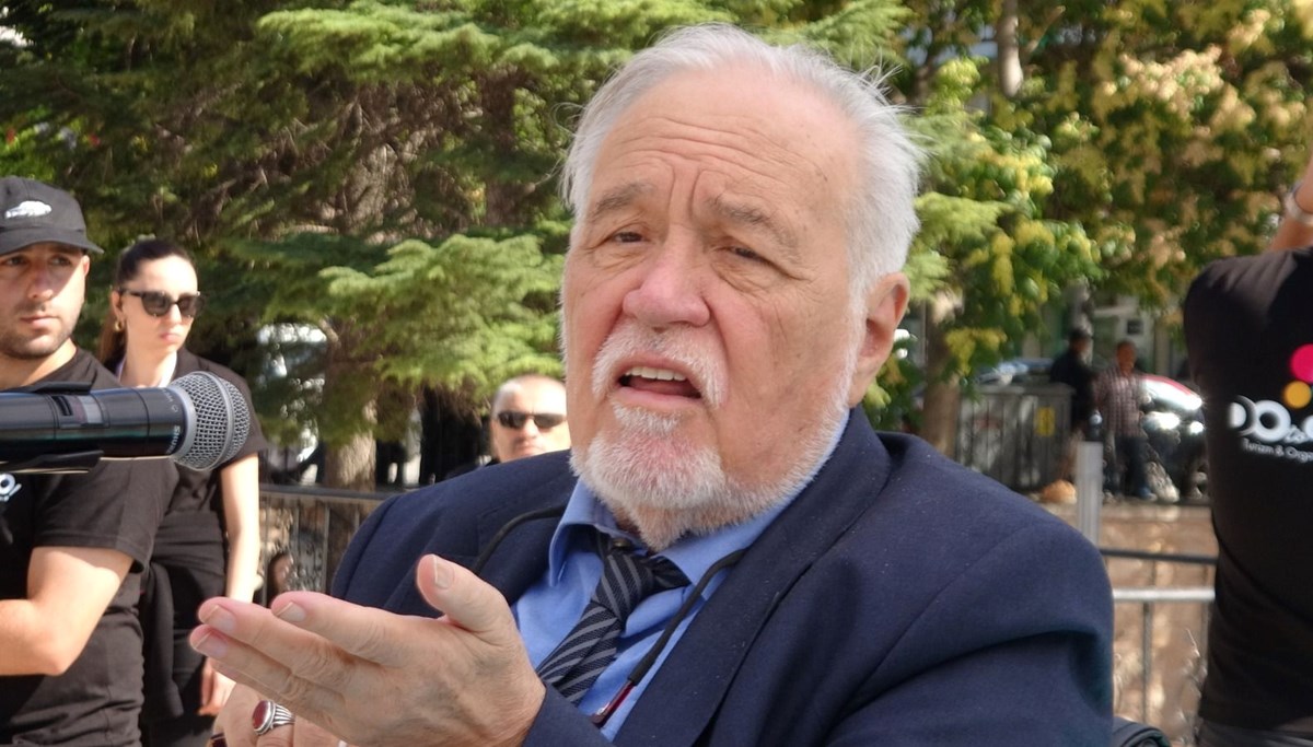 İlber Ortaylı'dan bozuk mikrofon tepkisi: Bu işler kanun nizam yazmakla olmuyor İlber Ortaylı'dan bozuk mikrofon tepkisi: Bu işler kanun nizam yazmakla olmuyor