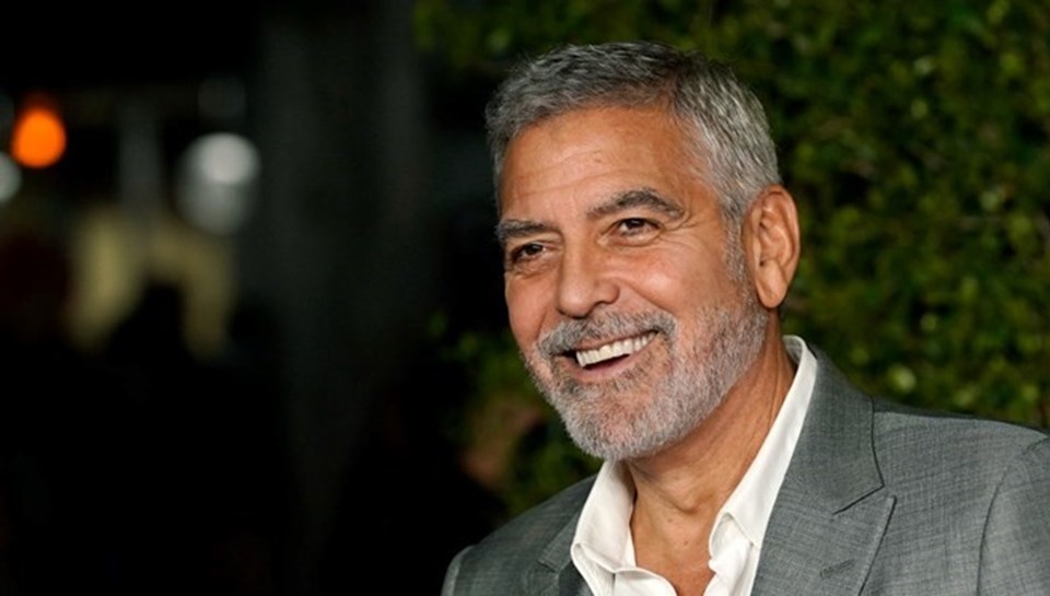 George Clooney ilk kez sahnede olacak - 1