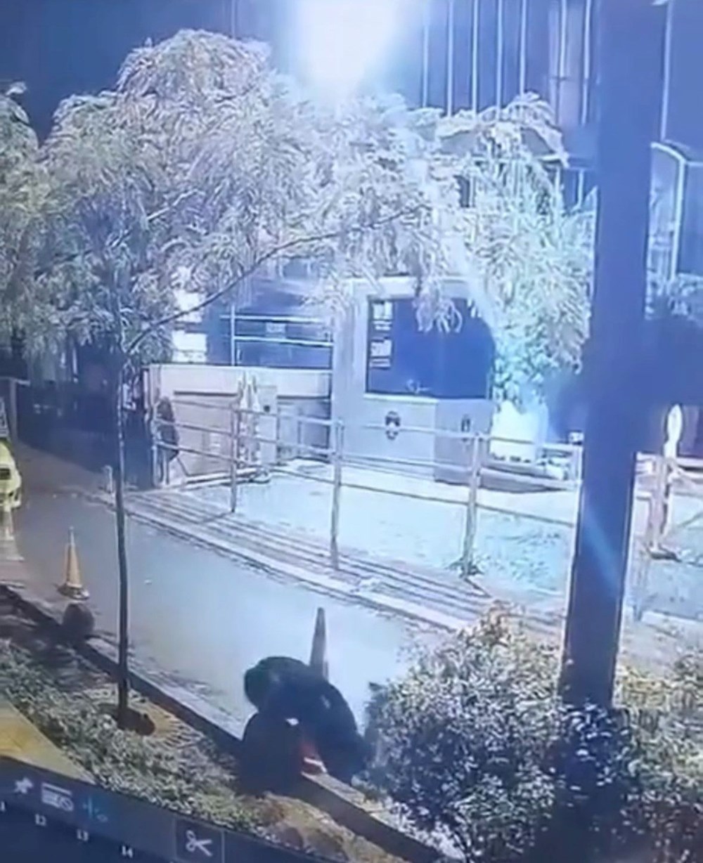 Çakarlı araçla gece kulübüne silahlı saldırı - 2