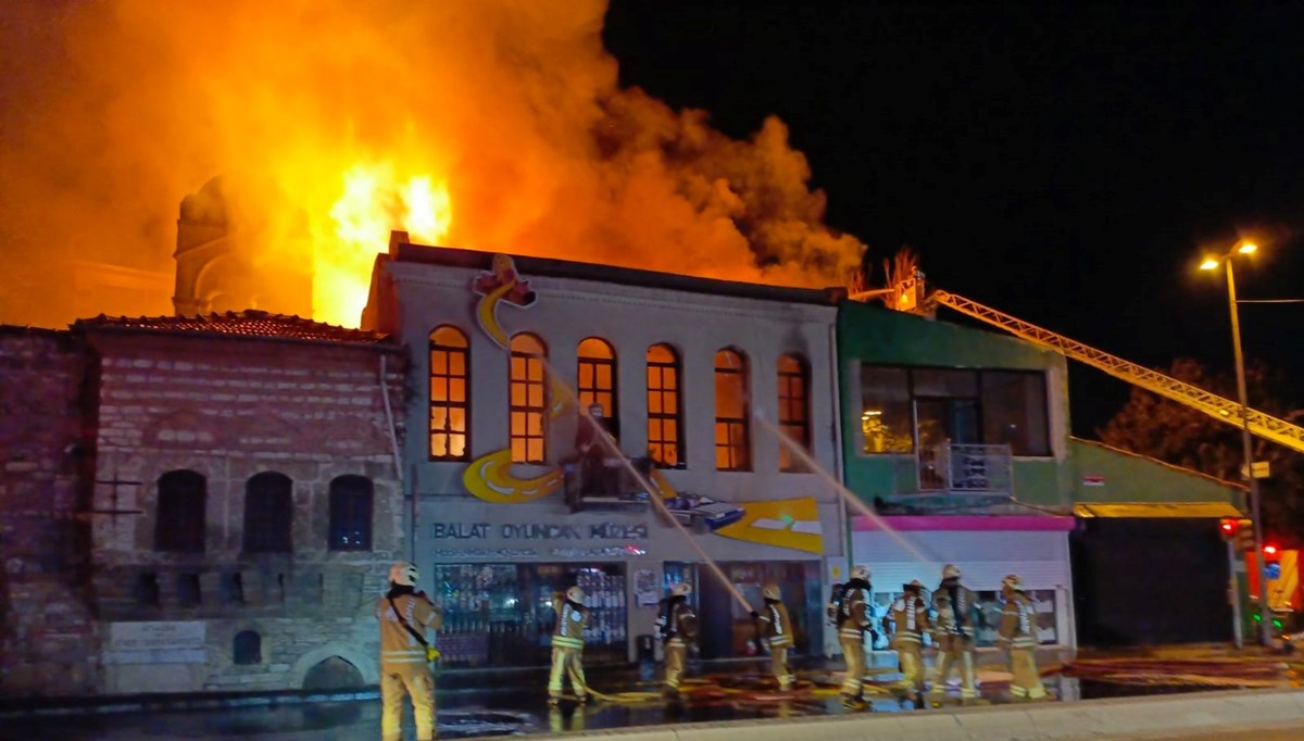 Balat'ta oyuncak müzesinde yangın