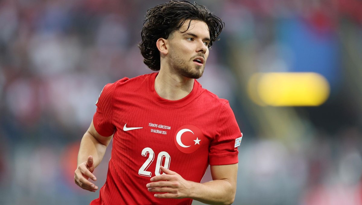 TFF'den Brighton'a transfer olan Ferdi Kadıoğlu'na tebrik TFF'den Brighton'a transfer olan Ferdi Kadıoğlu'na tebrik