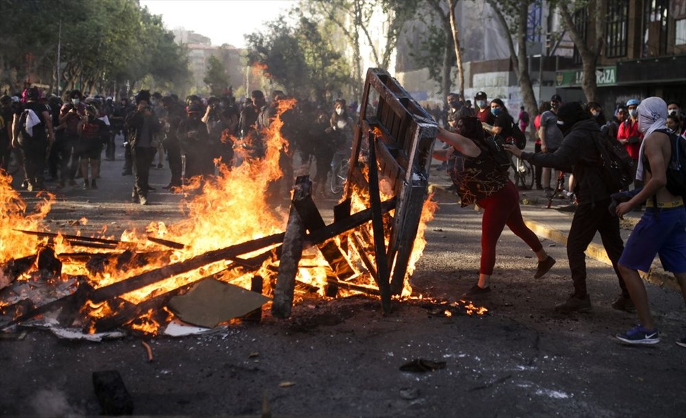 Şili'deki protestoların yıldönümü yaklaşırken sokaklarda tansiyon artıyor - 6