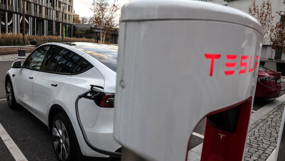 Tesla, Türkiye'nin 10 ilinde hızlı şarj merkezi kuracak Tesla, Türkiye'nin 10 ilinde hızlı şarj merkezi kuracak