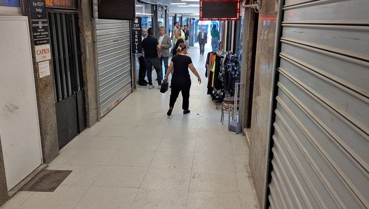 İstanbul'da 4 dakikada 4 milyonluk soygun İstanbul'da 4 dakikada 4 milyonluk soygun