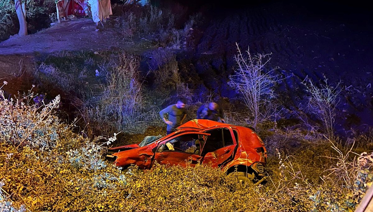 Osmaniye'de otomobiller çarpıştı: 1 ölü, 2 yaralı Osmaniye'de otomobiller çarpıştı: 1 ölü, 2 yaralı