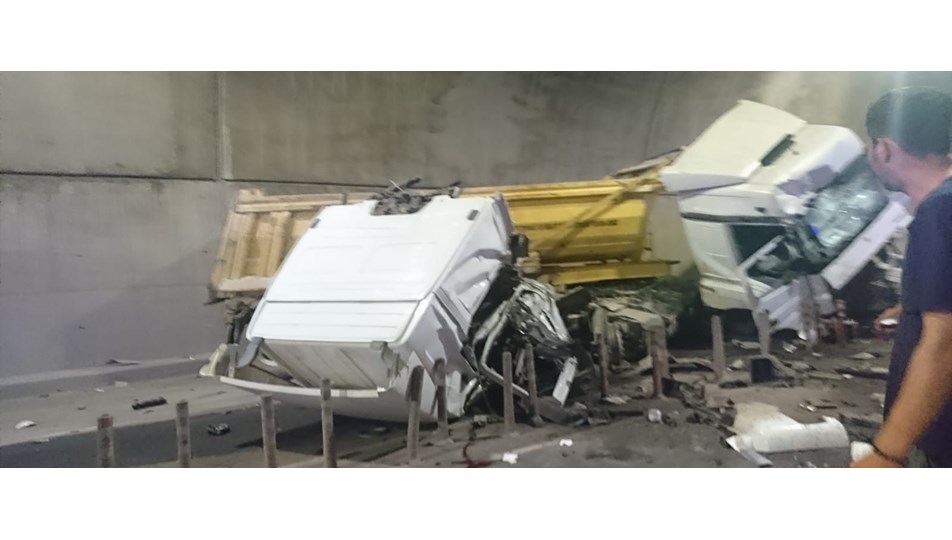 Sabiha Gökçen bağlantı yolunda kaza: 2'si ağır 5 yaralı