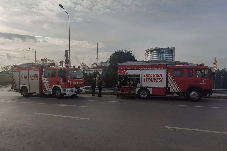 Zeytinburnu'nda yangın nedeniyle Marmaray seferlerinde aksama - 1