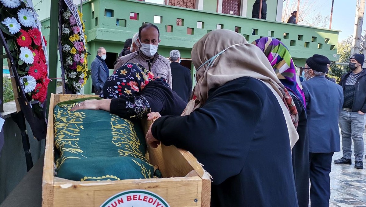 16 yaşındaki Sıla Şentürk son yolculuğuna uğurlandı