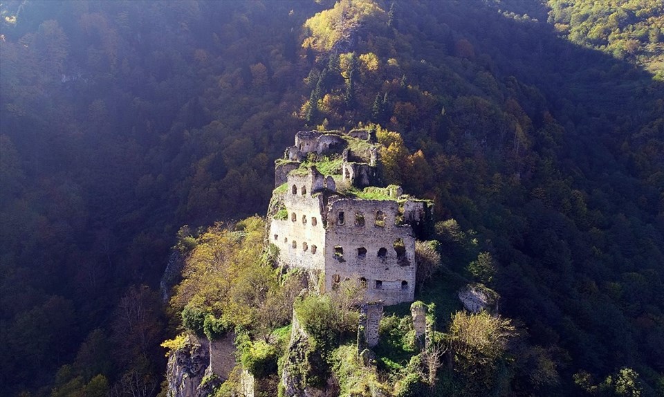 Vadinin zirvesindeki manastır: Kuştul - 1