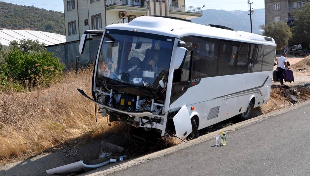 Midibüs şarampole düştü
