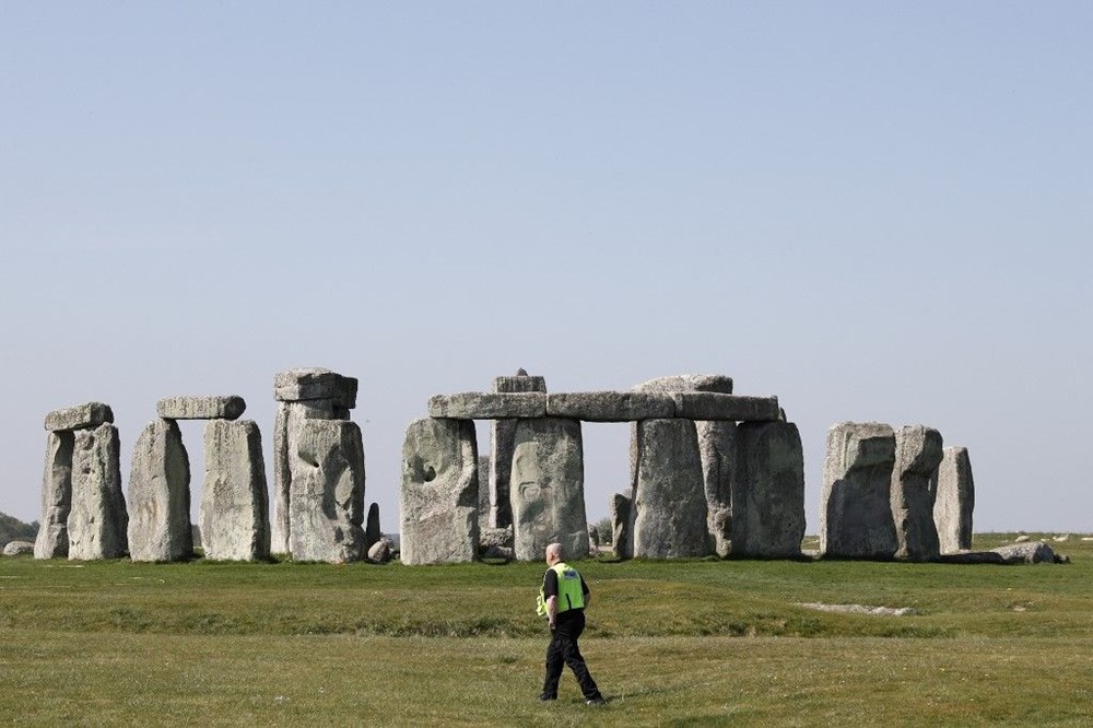 Stonehenge’in gizemi çözülüyor: Bronz Çağı döneminden kalma mezar bulundu - 3