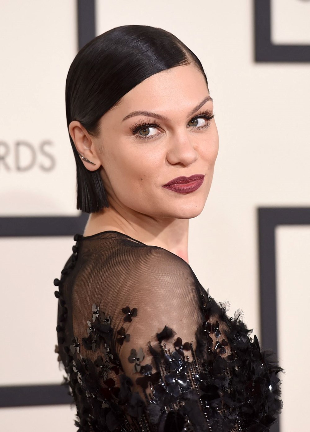 İngiliz şarkıcı Jessie J hastalığını açıkladı - 4