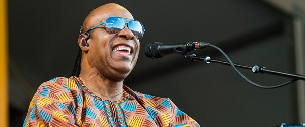 Stevie Wonder'a böbrek nakli yapılacak