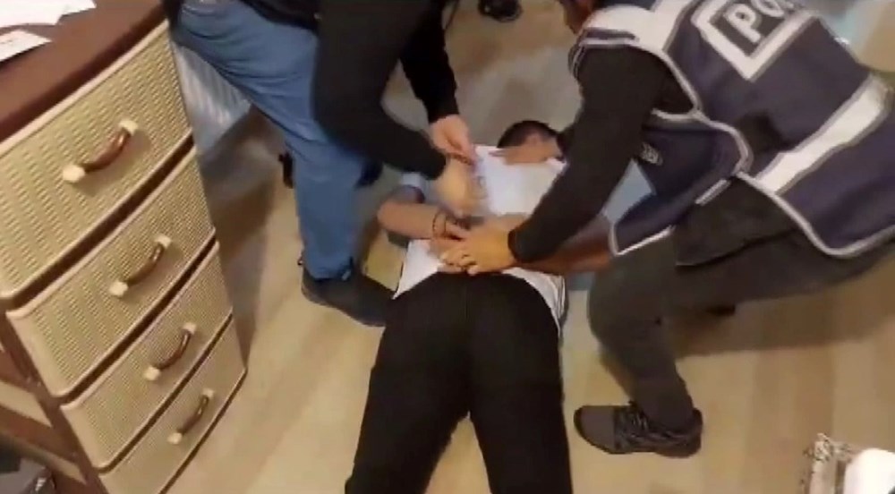 Arkadaşlık ve evlilik vaadiyle dolandırıcılık: 8 tutuklama - 2