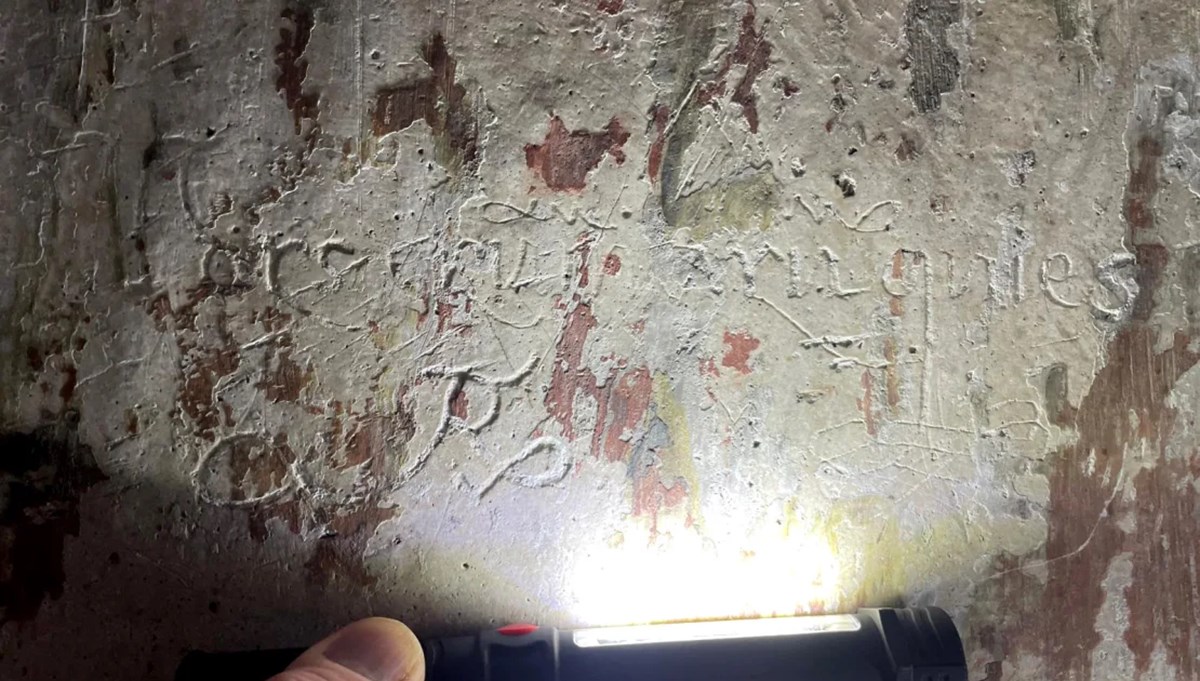 15. Yüzyıldan kalma malikanede gizemli cadı işaretleri bulundu! 15. Yüzyıldan kalma malikanede gizemli cadı işaretleri bulundu!