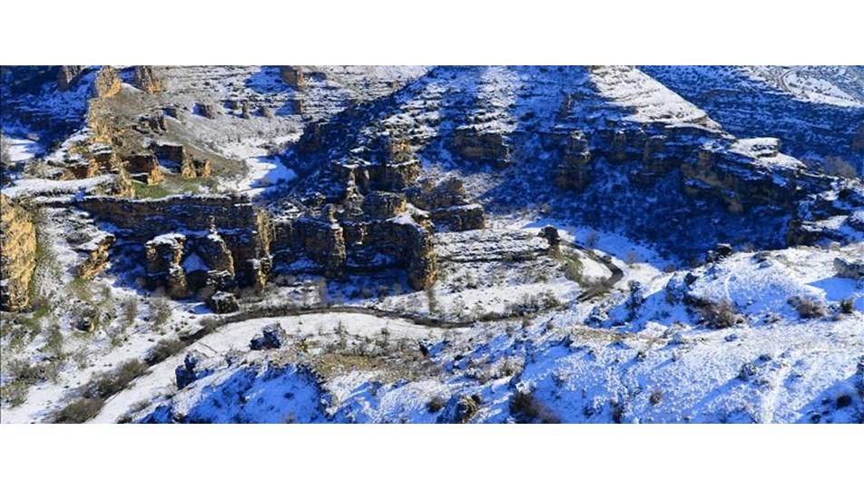 Türkiye'deki dünyanın en uzun ikinci kanyonu 'Ulubey Kanyonu' karlar altında