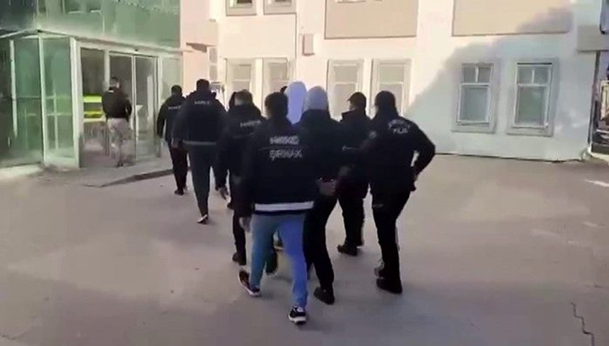 Şırnak'ta kömür yüklü tırda 50 kilo metamfetamin ele geçirildi Şırnak'ta kömür yüklü tırda 50 kilo metamfetamin ele geçirildi