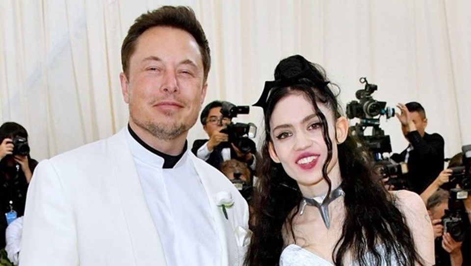 Elon Musk'ın sevgilisi Grimes ruhundan bir parçayı 10 milyon dolara satışa çıkarıyor - 1