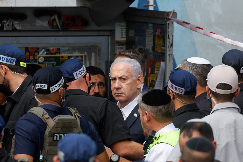 Doğu Kudüs'te silahlı saldırı! 6 kişi öldü, Netanyahu olay yerinde - 1
