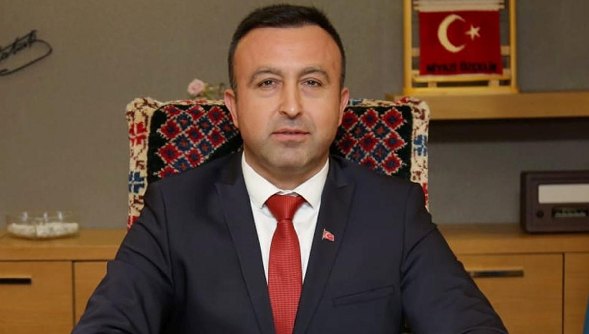 Antalya'da taksicilerden elektrikli araçlar için ''korsan taşımacılık'' şikayeti Antalya'da taksicilerden elektrikli araçlar için ''korsan taşımacılık'' şikayeti