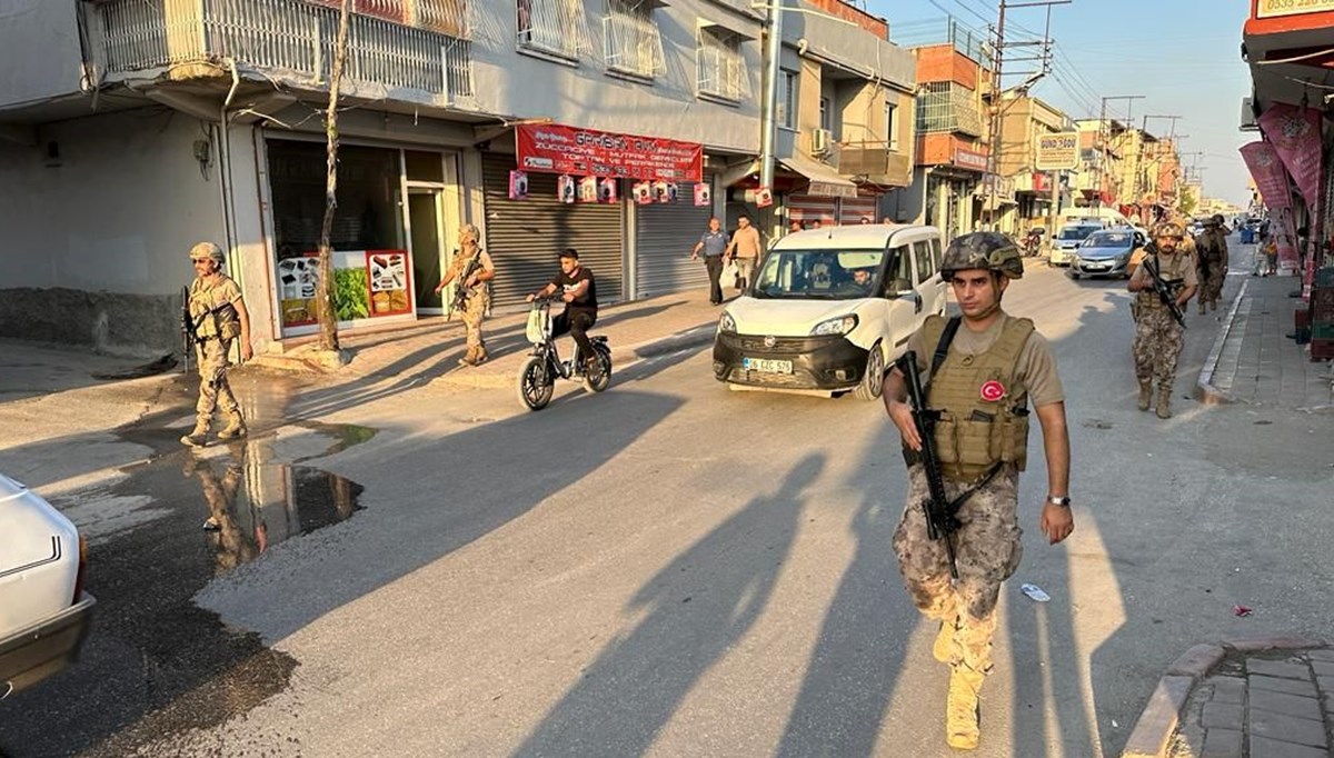 Peş peşe cinayetlerin işlendiği cadde ablukaya alındı