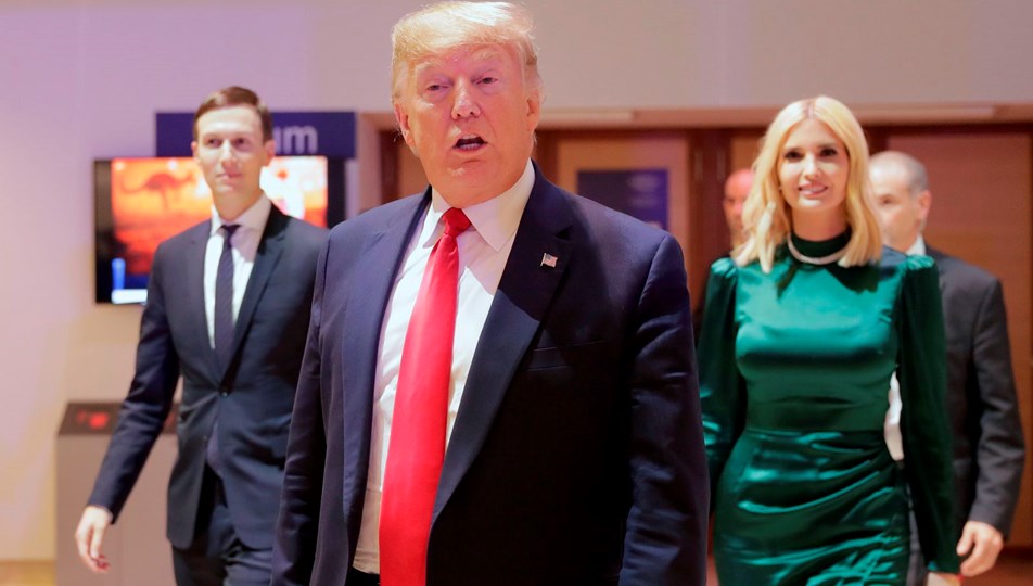 "Trump, kızını ve damadını tweet'le kovmak istedi"