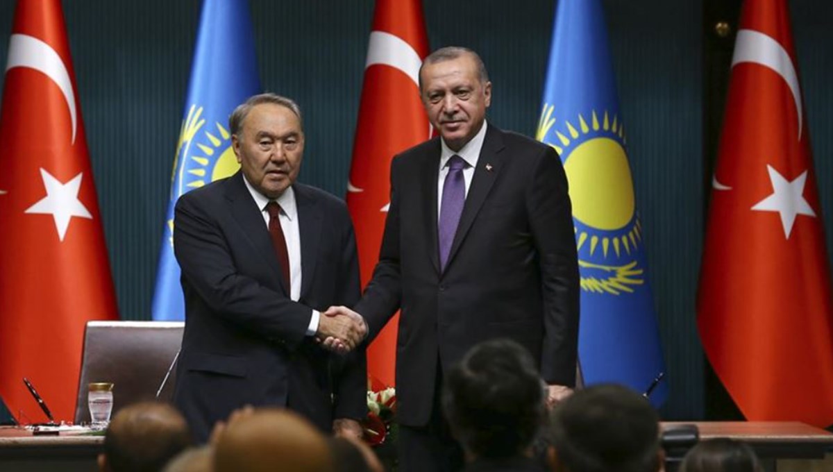 SON DAKİKA: Cumhurbaşkanı Erdoğan, Kazakistan'ın kurucu Cumhurbaşkanı Nazarbayev ile telefonda görüştü