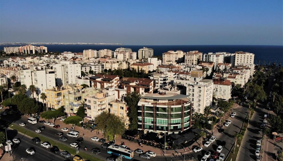 Antalya’da daireler otel oldu | “80 konut alıp otel gibi işleten yabancı var”