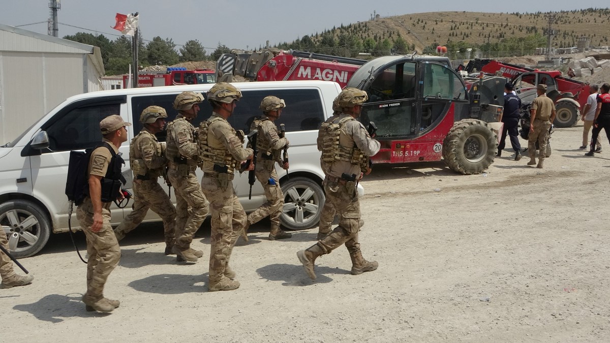 k2UjLzw8IkuF5s9ax-xQ7g.jpg